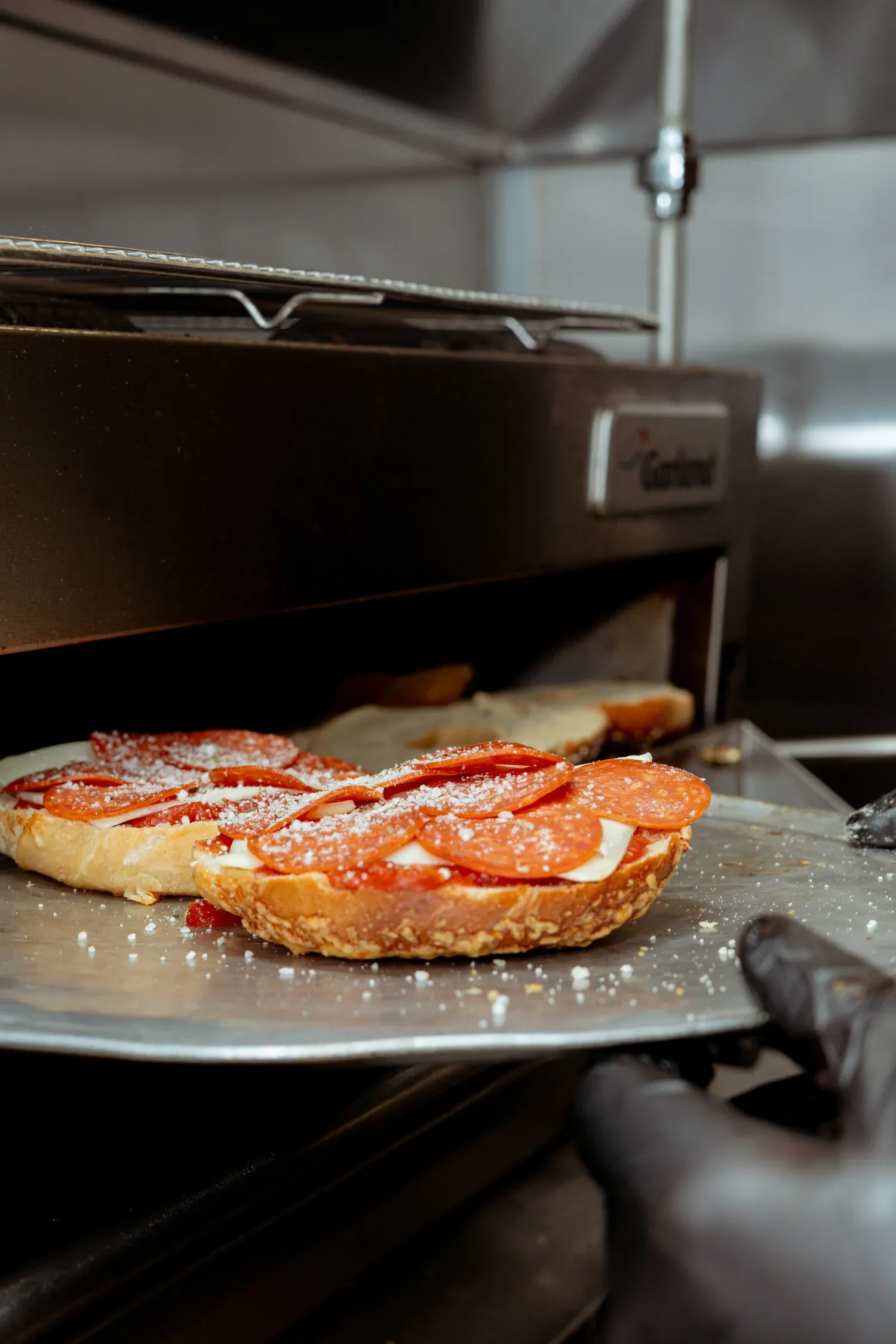 Pizza bagel ingredients and preparation